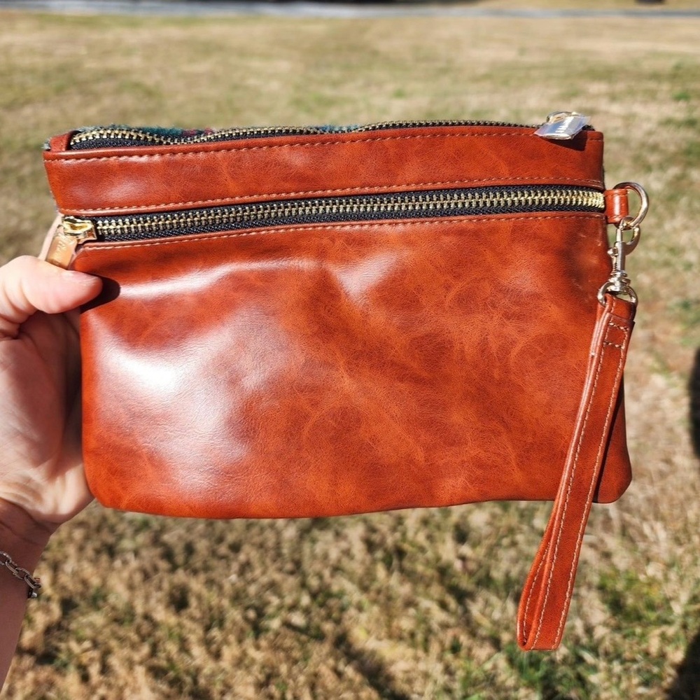 NEW Plaid Clutch with Faux Leather Accents - Plunder - Picture 4 of 6